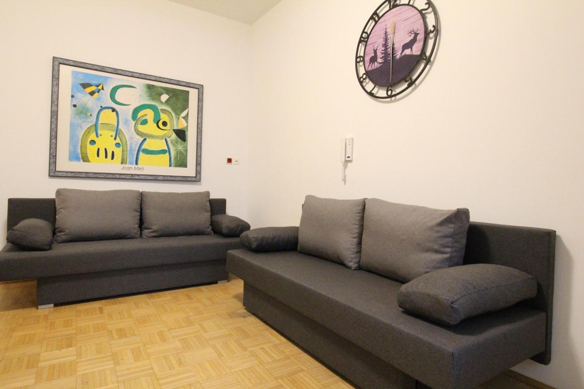 Zx Quad Room In Meidling Вена Экстерьер фото